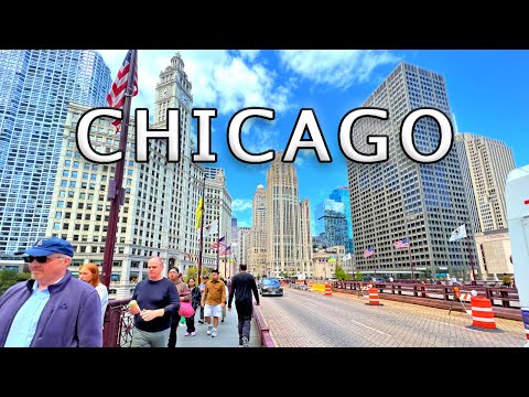 CHICAGO, USA - Walking on the real streets of downtown Chicago, Illinois - 4K UHD