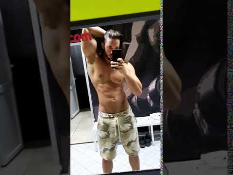 Žarko Madžić bez majice