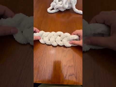 Ready to cozy up? Here’s how to start your next handmade chunky knit blanket with just your hands