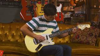 Video thumbnail for Snacks 111: Fender American Performer Mustang, Vintage White by Russo Music