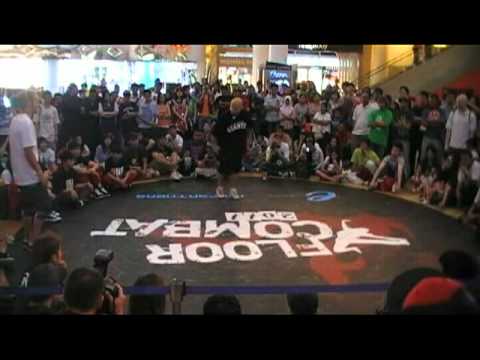 FLOOR COMBAT 2011 - Top 4 Bboy 1on1 Battle 2 - Bboy Art One vs Bboy Bullet