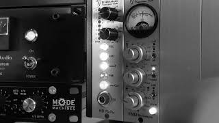 Video thumbnail for Fredenstein F602 Tube Compressor -Drums break compression by Dziam Bass