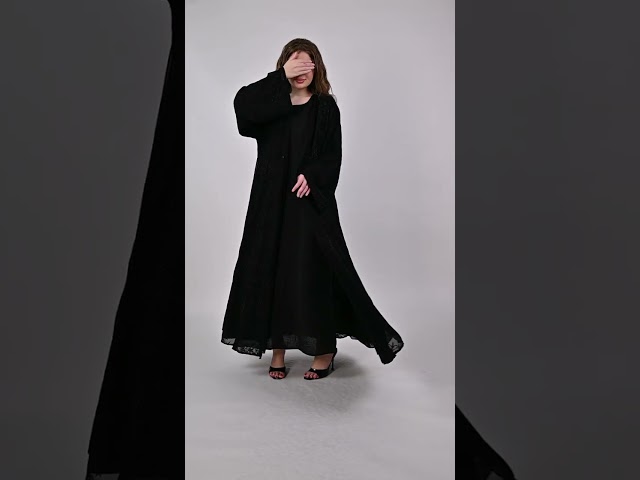 عباية شيفون مبطن بطريز وفصوص