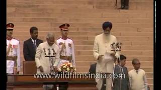 Sikander Bakht, Surjit Singh, George Fernandes take oath as Union Ministers in 1998