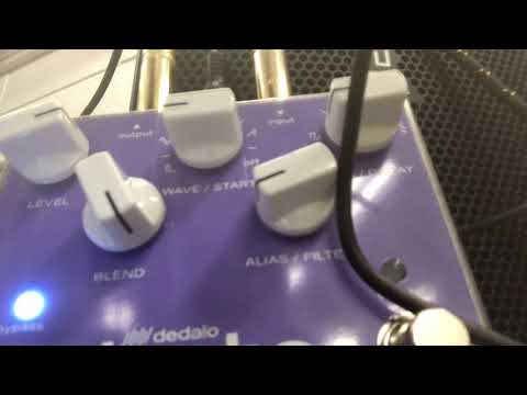 Little Green Bag Reservoir Dogs using Dedalo FX Bass Synth BYTE pedal