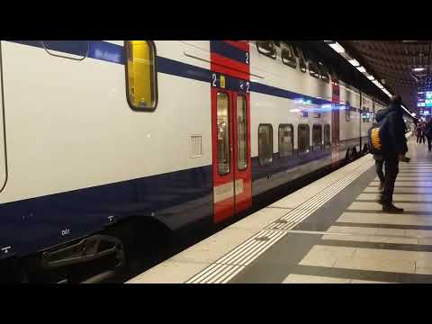 S12 Line Train Towards Brugg AG, Zürich Hauptbahnhof (01-18-2018) - Zürich, Switzerland