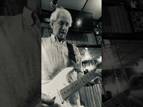 Mic Stand Clip 3 - #albertking #coldwomenwithwarmhearts #shorts