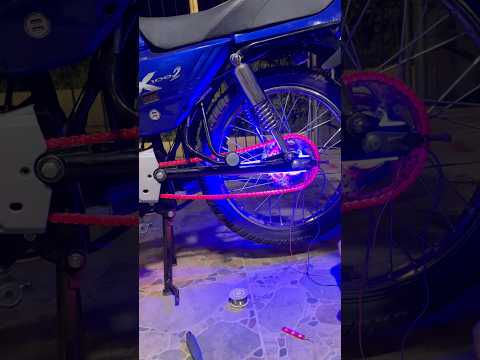 Tip para que la candena de una moto alumbre #motos