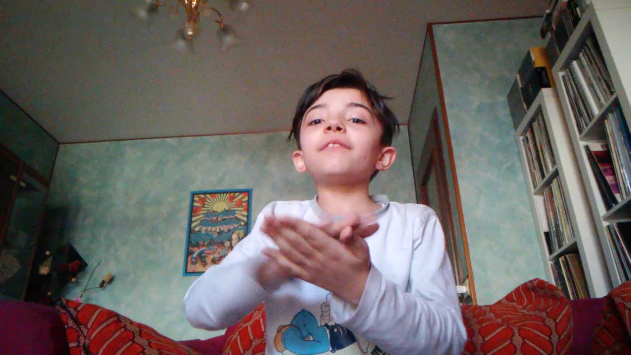 Lorenzo, 9 anni, scelto dal Governo per la campagna antivirus