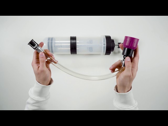 Video teaser for KS TOOLS 150.9222 Absaug- und Füllhandpumpe, 1,5 Liter