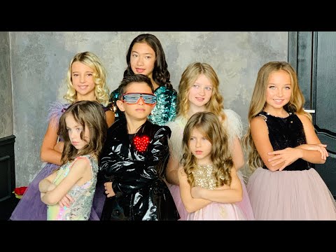 Новогодний клип на песню «Первая ❤️» - Maxim Akel