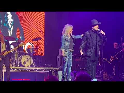 Suzi Quatro ( Feat Boy George & Glen Matlock) - Stumblin in @ The Palladium Nov 2023