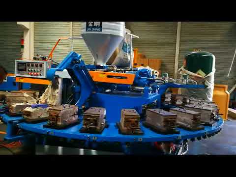 Automatic pvc slipper injection molding machine