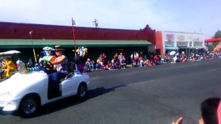 preview picture of video 'Porterville Veterans Day Parade 2013 part 4'
