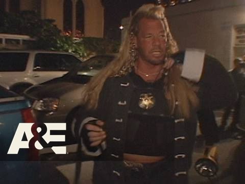 Dog The Bounty Hunter: Fun with Flashlights | A&E
