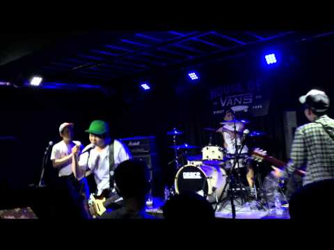 BETTYASS - 150905 HOUSE OF VANS ‘MUSICIANS WANTED'