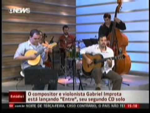 Gabriel Improta e banda tocam Forroquaquara na Globo News.mpg