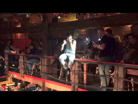 GACHO - tramplīnlēcējs @FONTAINE PALACE