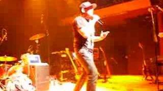 MC Chris-Dorm Ratz (Live)