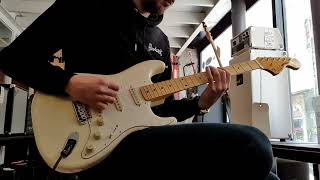 Video thumbnail for Fender JV Modified '60s Stratocaster Olympic White - Quick Test by Effect On Line