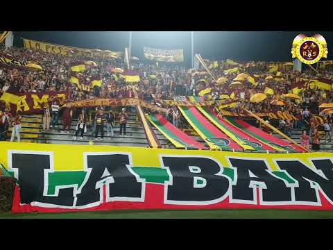 "Somos 100% Ibaguereños" Barra: Revolución Vinotinto Sur &bull; Club: Tolima &bull; País: Colombia