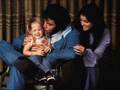 Elvis Presley - Don't Cry Daddy (with family ...