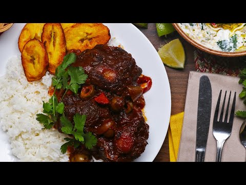 Rabo Encendido Recipe (Oxtail Stew) #Shorts | Matthew Francis