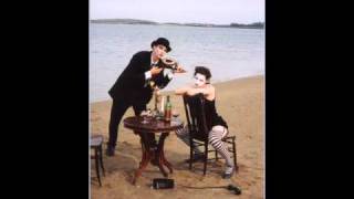 The Dresden Dolls - Lonesome Organist Rapes Page Turner