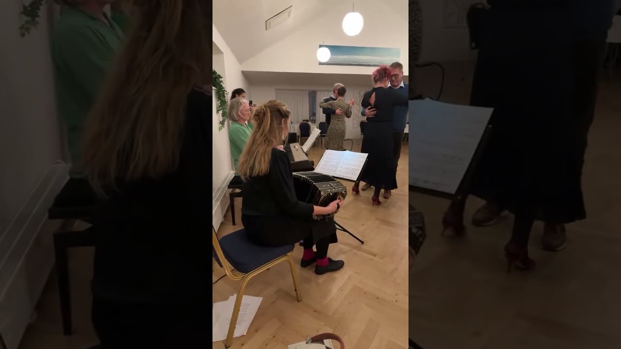 Video thumbnail for ¡Florencia Labiano Hernan Rodriguez está emitiendo en directo!