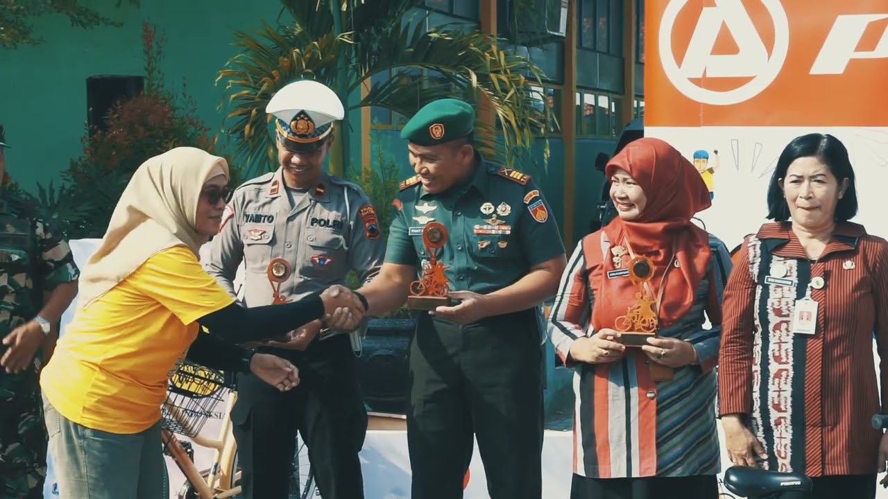 Kampanye Bike to School di SMPN 5 Klaten Diwarnai Atraksi Free Style  