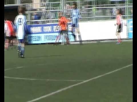 RKAVV f1 Sinan Ozen actie Forum sport toern. 09-05-2013