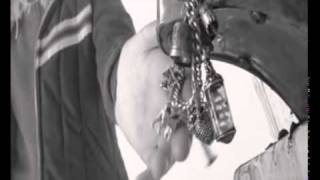 Marilyn Manson-devour official video clip.