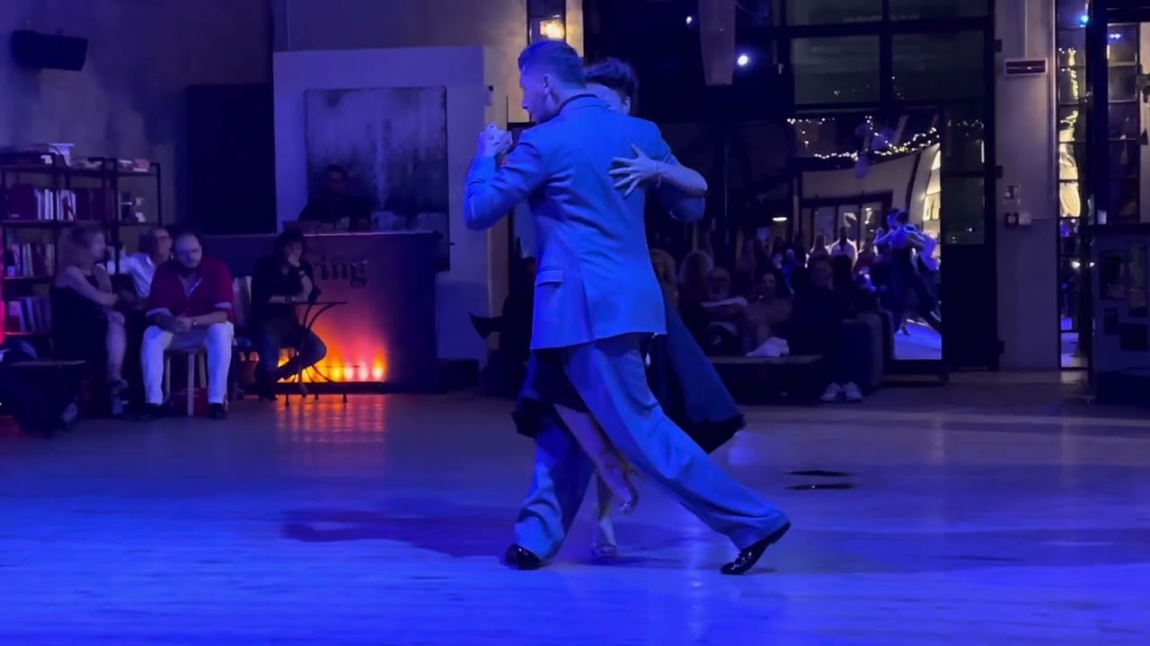 Video thumbnail for Vigdorova Mila&Dmitry Mokeev 4-4 show in Rome milonga Living