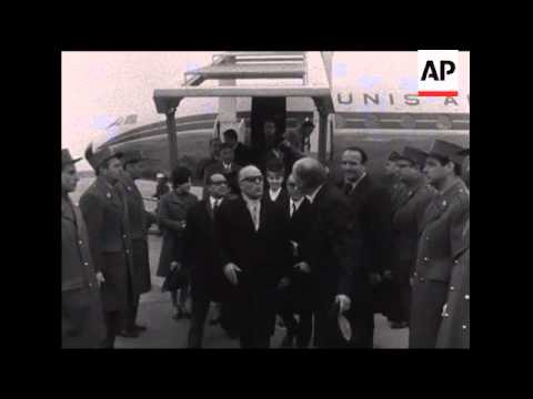 SYND 25-01-69 PRESIDENTE BOURGUIBA DA TUNÍSIA CHEGA PARA FÉRIAS ANUAIS