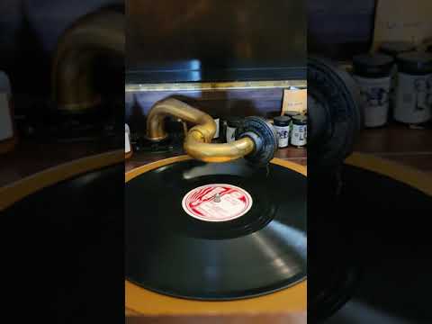 Isn't There a Little Love? - Wingy Mannone's Orchestra (Frank Teschemacher) #572 1953 (12-17-1928)