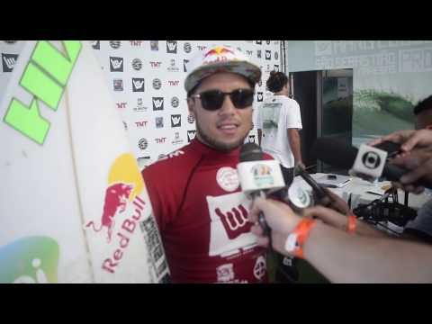 Entrevista com Adriano de Souza no QS3000 em Maresias (SP)