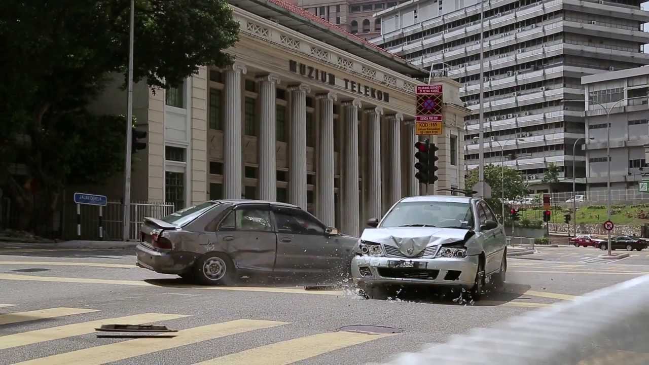 Karlos Bolos Trailer