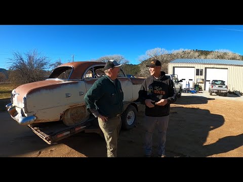 Clayton tauscht mit Paul @FabRats einen 52er Packard, der seit über 50 Jahren steht. Hunter hilft...