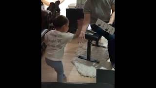 【こんなことができるようになる!】2歳児さんのレッスンの様子♩