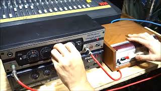 Video thumbnail for Roland DC-20 vs Maxon (Ibanez) AD-100 - 70's Vintage BBD Analog Delay by SUBTOKYOSHOP Music Gears