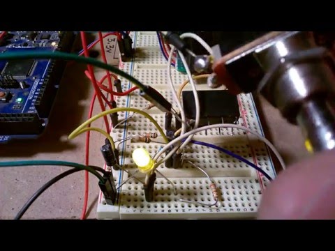 NE555 Flip-flop for pedals true bypass with DPDT relay