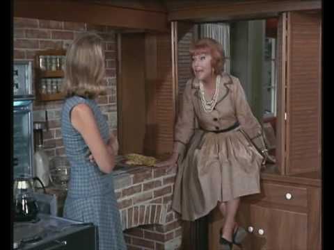 A Feiticeira - 4ª Temporada (Dublado) 