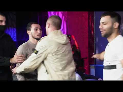 Hardcore fainting. Тимур Никулин потасовка на конференции