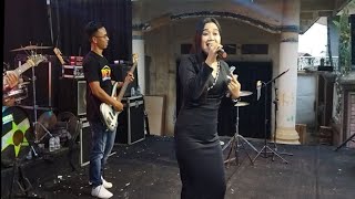 Download lagu BONEKA CINTA ( Endang Maymunah) COVER KAMMAYA AMOY DELTA MUSIK LIVE KP.CIGUHA BOGOR mp3 Download lagu BONEKA CINTA ( Endang Maymunah) COVER KAMMAYA AMOY DELTA MUSIK LIVE KP.CIGUHA BOGOR mp3