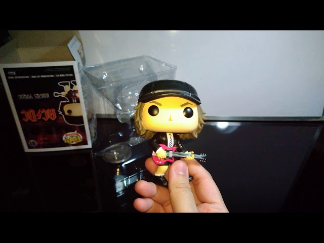 Vídeo relacionado con Funko POP! Rocks: AC/DC - Angus Young - 1/6 Probabilidades De Obtener Una Variante Rara - Figuras Miniaturas Coleccionables Para Exhibición - Idea De Regalo - Mercancía Oficial - Fans De Music