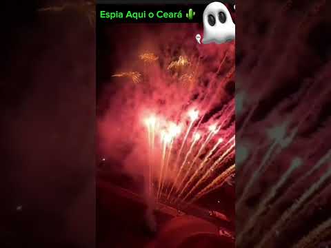 Casa "Assombrada" em Guaiuba, ganhou iluminação de Natal