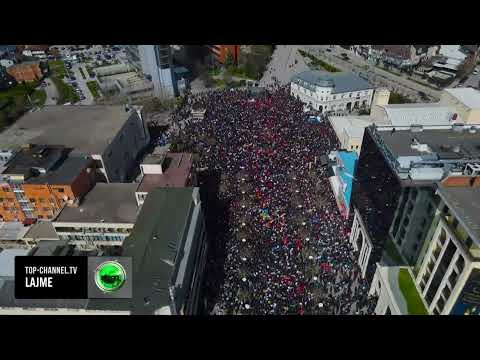 Top Channel/ Nesër gjyqi kundër Thaçit dhe ish-krerëve të UÇK-së, kosovarët protestojnë për drejtësi