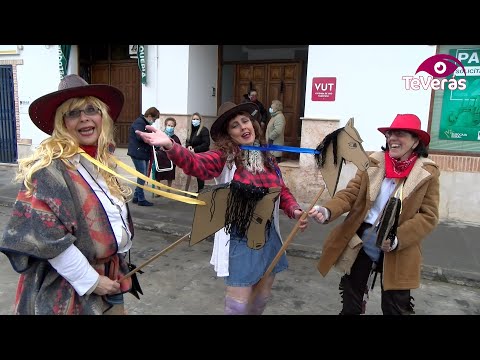 Almagro celebra su colorido desfile de Carnaval