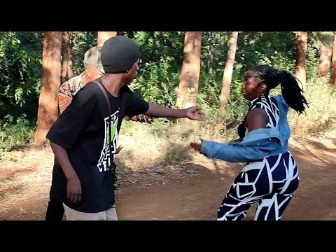 A beautiful girl without brains, privates parts suffer the most 🤐🤐