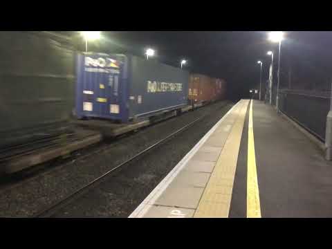 66160 working 4S49 Daventry int rft recap rfd to Grangemouth tdg (ews)